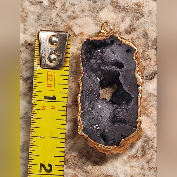 Absolutely Stunning Druzy Geode Necklace - Picture 3 of 8